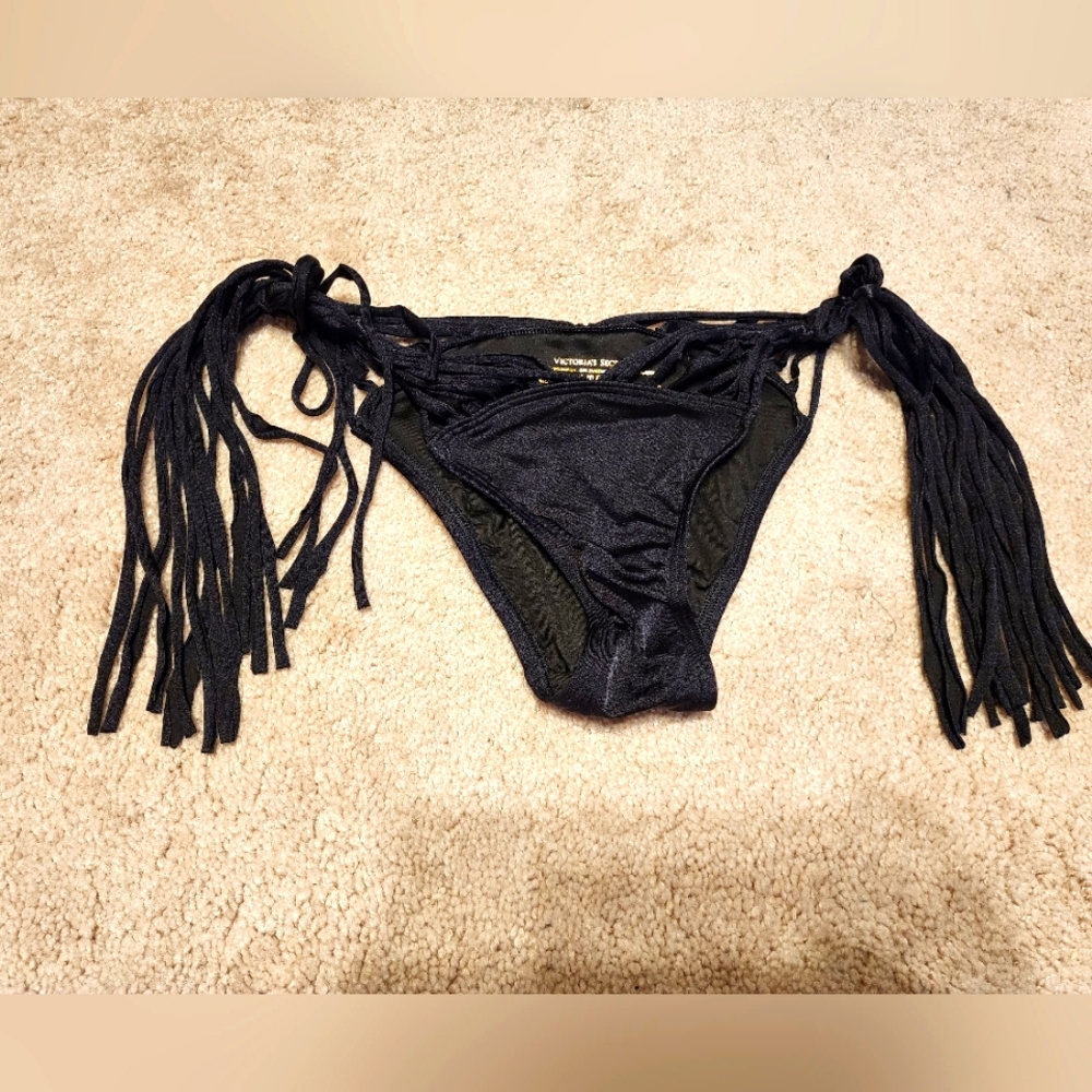 Victoria's Secret Brazilian bikini bottoms M
